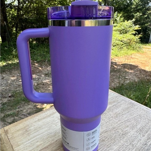 Stanley x Olivia Rodrigo Quencher H2.0 Flow State Tumbler 40oz New USA stock - Picture 3 of 6